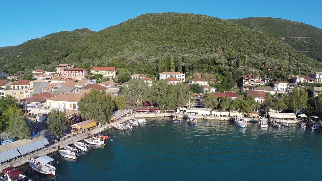 Captain'S Studios Vassiliki Esterno foto
